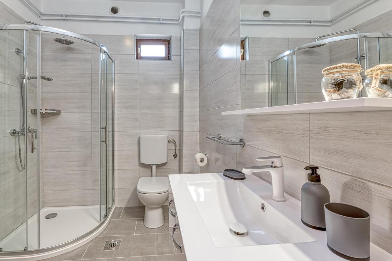 Villa Agatta With Private Pool Smoljanci Экстерьер фото