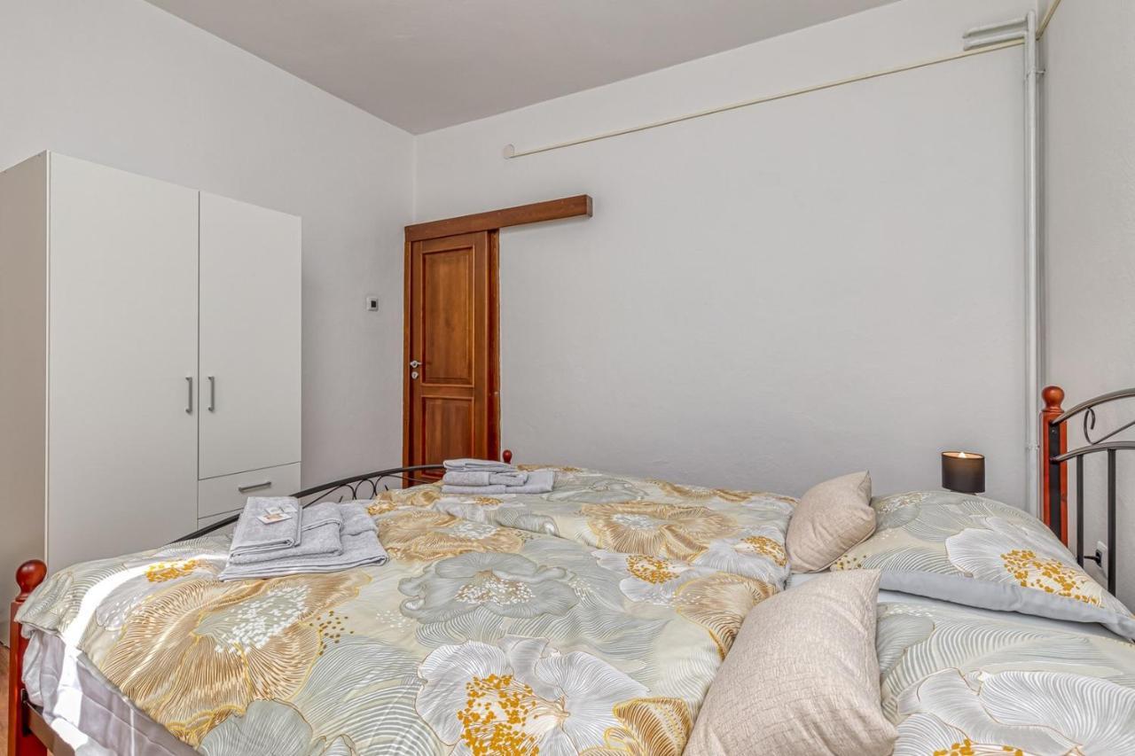 Villa Agatta With Private Pool Smoljanci Экстерьер фото