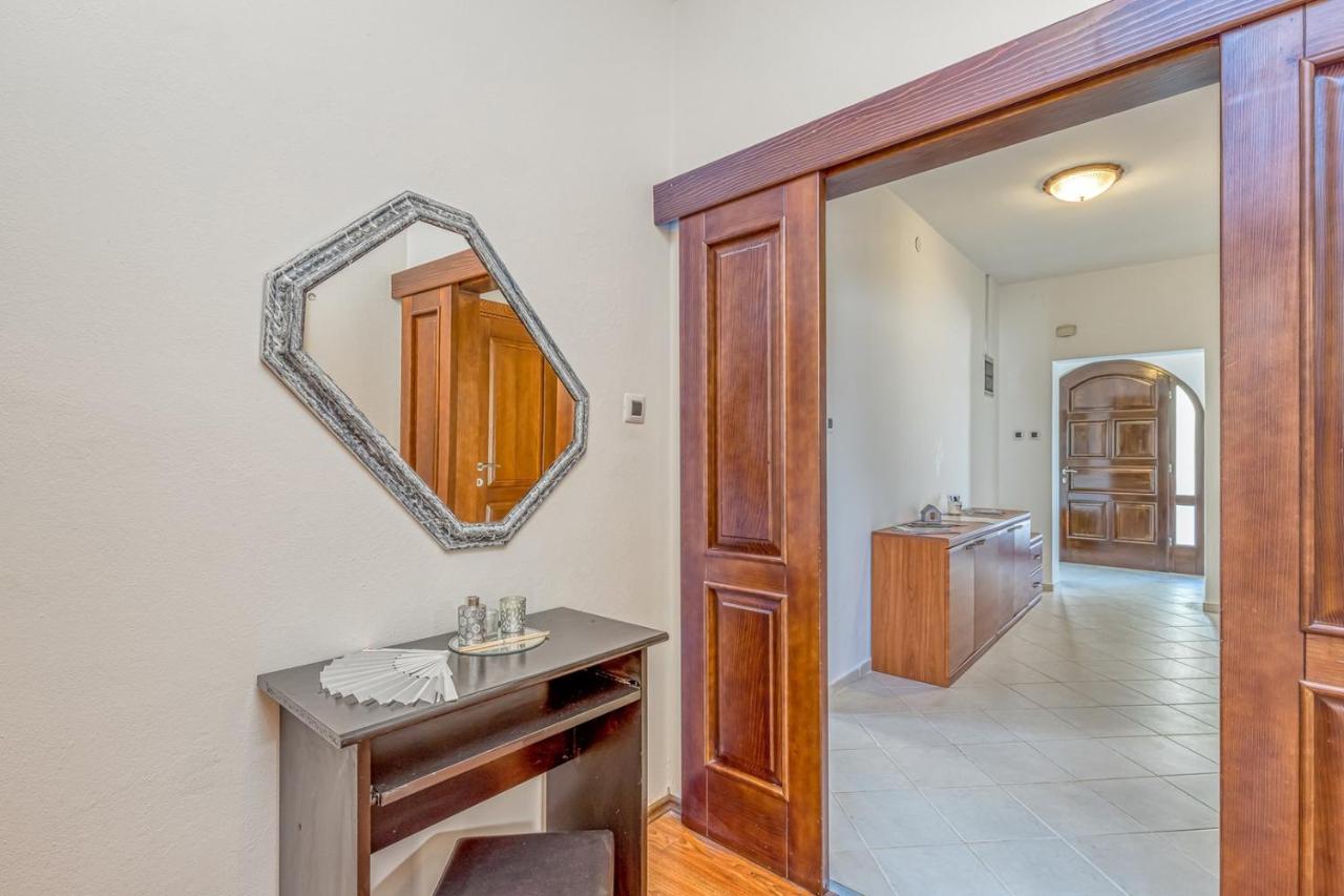 Villa Agatta With Private Pool Smoljanci Экстерьер фото